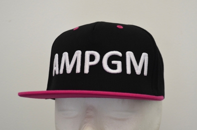 Cappello personalizzato con ricamo AMPGM in 3D