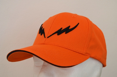 Cappello personalizzato con ricamo FULMINI in 3D