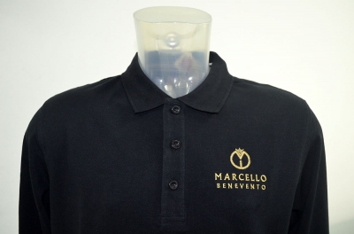 Polo con logo personalizzato ricamato su petto Marcello Benevento