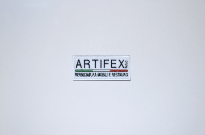 Toppa personalizzata con logo ricamato Artifex