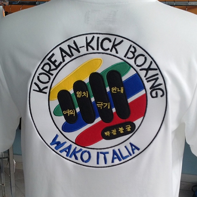 divisa sportiva personalizzata divisa sportiva personalizzata